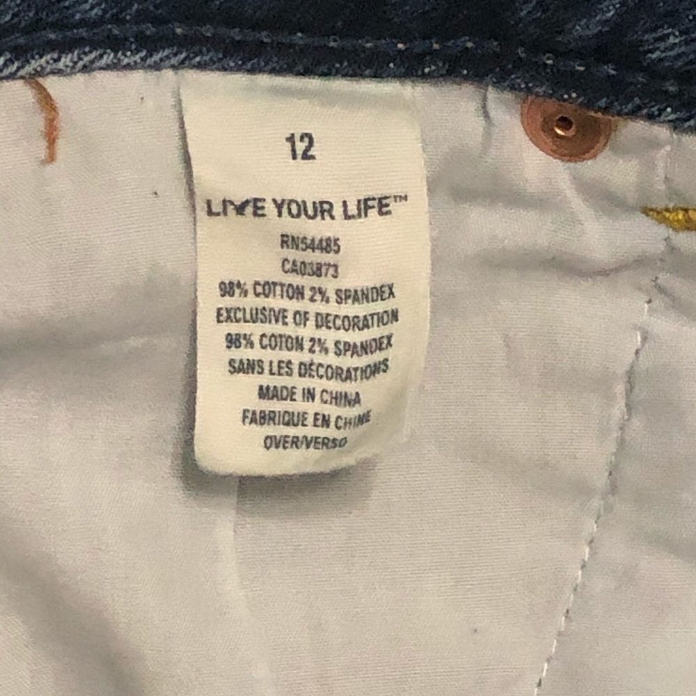 American Eagle medium wash short shorts - Picture 3 of 3